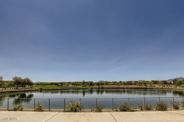 368 Canary Song Drive, Henderson, NV 89011