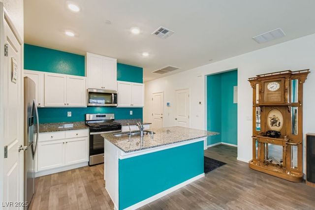 368 Canary Song Drive, Henderson, NV 89011