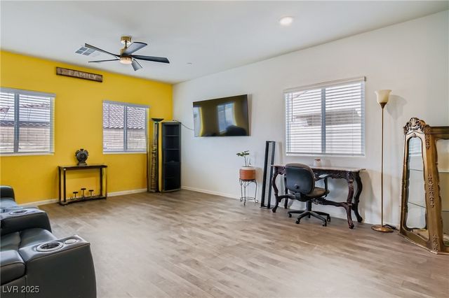 368 Canary Song Drive, Henderson, NV 89011