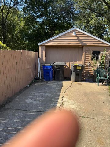 14645 Longacre Street, Detroit, MI 48227