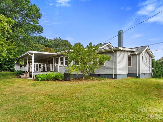 32 Fair Drive, Candler, NC 28715