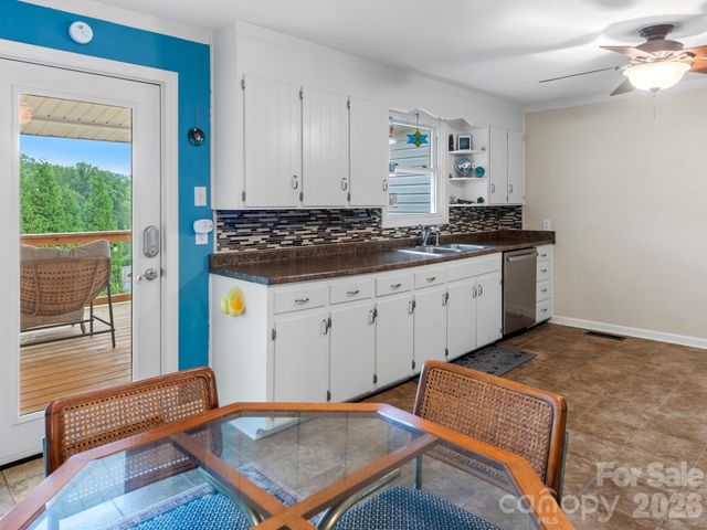 32 Fair Drive, Candler, NC 28715
