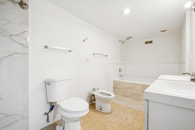 2336 W Taylor Street, Chicago, IL 60612