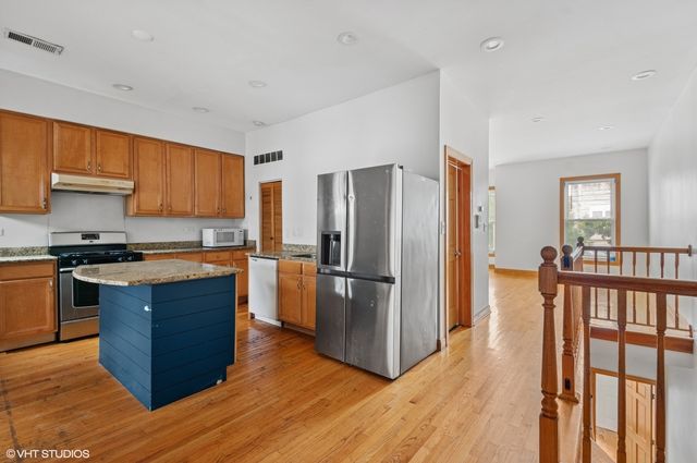 2336 W Taylor Street, Chicago, IL 60612