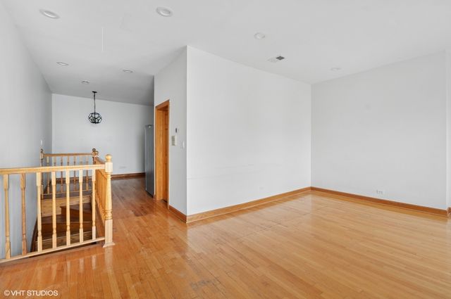 2336 W Taylor Street, Chicago, IL 60612