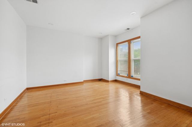 2336 W Taylor Street, Chicago, IL 60612