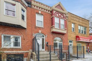 2336 W Taylor Street, Chicago, IL 60612
