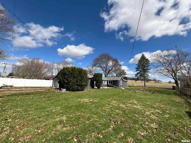 405 S GILLET Street, Elkhart, IL 62634