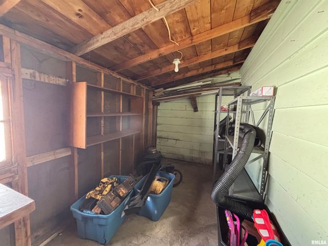 405 S GILLET Street, Elkhart, IL 62634