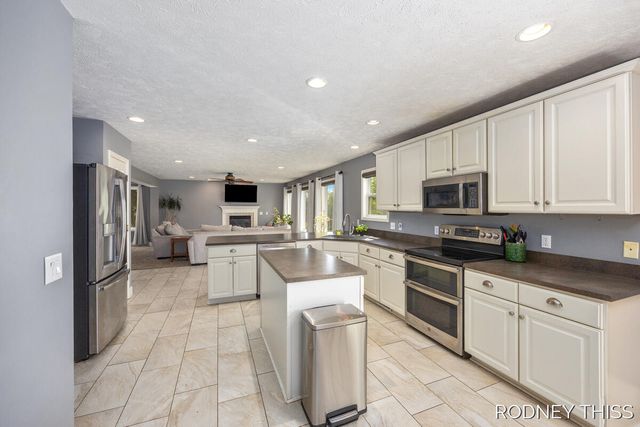 3030 Sunchase Avenue, Hudsonville, MI 49426