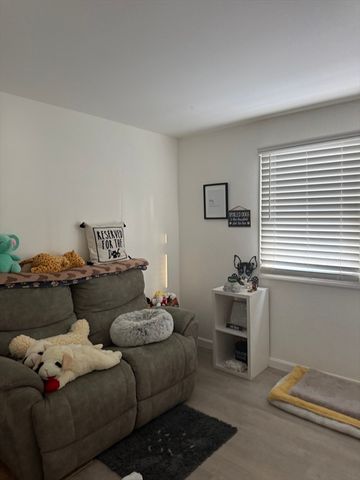 200 Crescent St, Fall River, MA 02720