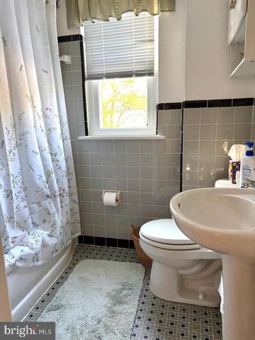 154 WYNDMOOR RD, Havertown, PA 19083