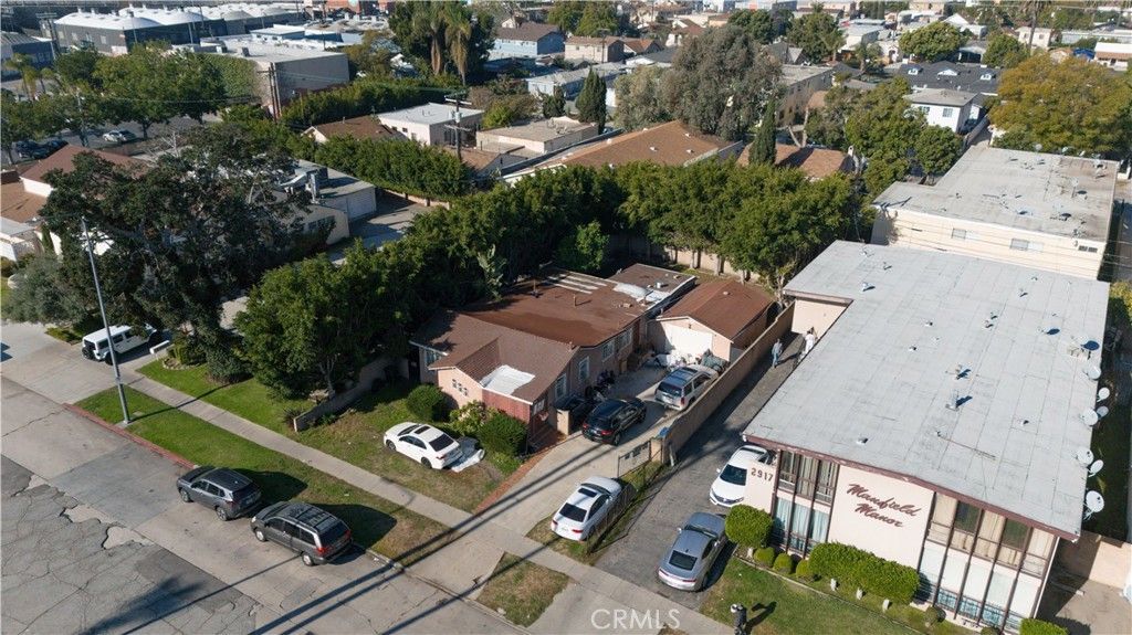 Image 8 of property listing at 2929 S Mansfield, Los Angeles, CA 90016