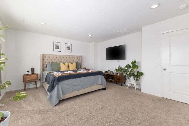 1432 Carolina Court, Hemet, CA 92543