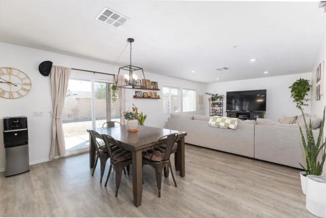 1432 Carolina Court, Hemet, CA 92543