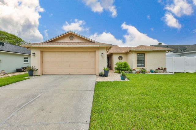 8715 HAMPDEN DRIVE, Tampa, FL 33626