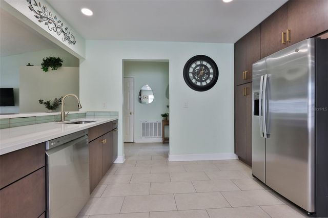8715 HAMPDEN DRIVE, Tampa, FL 33626