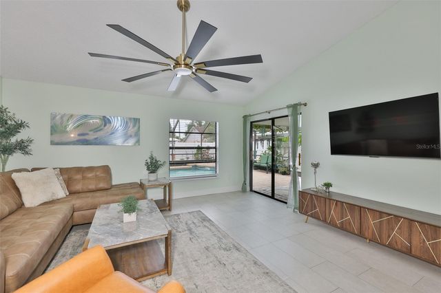 8715 HAMPDEN DRIVE, Tampa, FL 33626