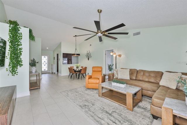 8715 HAMPDEN DRIVE, Tampa, FL 33626