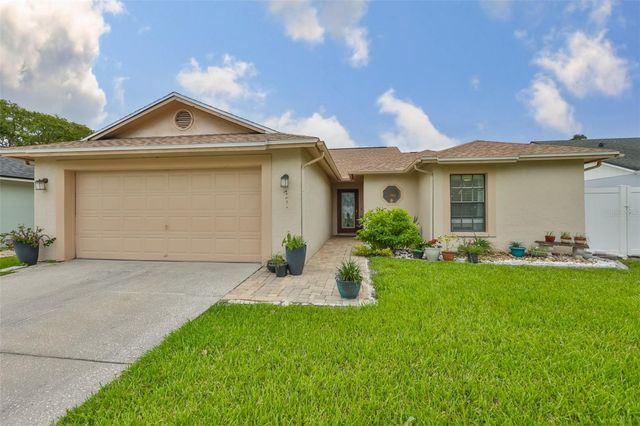 8715 HAMPDEN DRIVE, Tampa, FL 33626