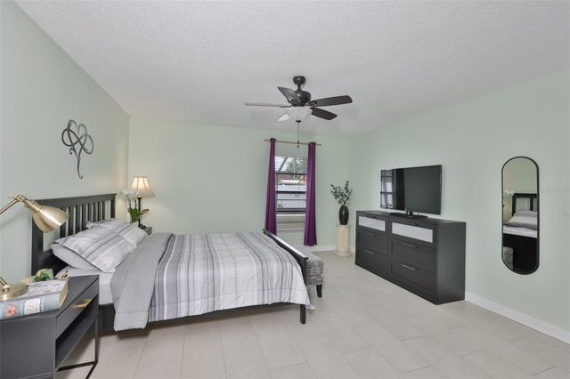 8715 HAMPDEN DRIVE, Tampa, FL 33626