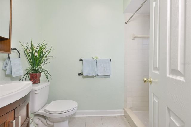 8715 HAMPDEN DRIVE, Tampa, FL 33626