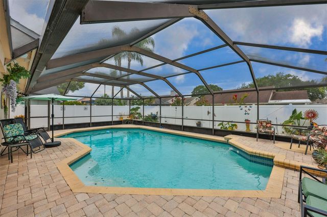 8715 HAMPDEN DRIVE, Tampa, FL 33626