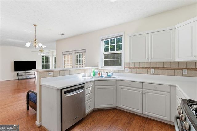 1812 Beckley Place NW, Kennesaw, GA 30152