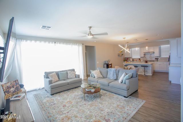 9969 W ROBIN Lane, Peoria, AZ 85383