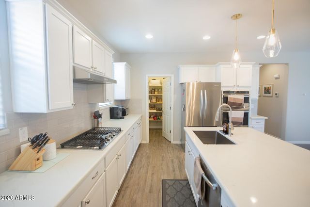 9969 W ROBIN Lane, Peoria, AZ 85383