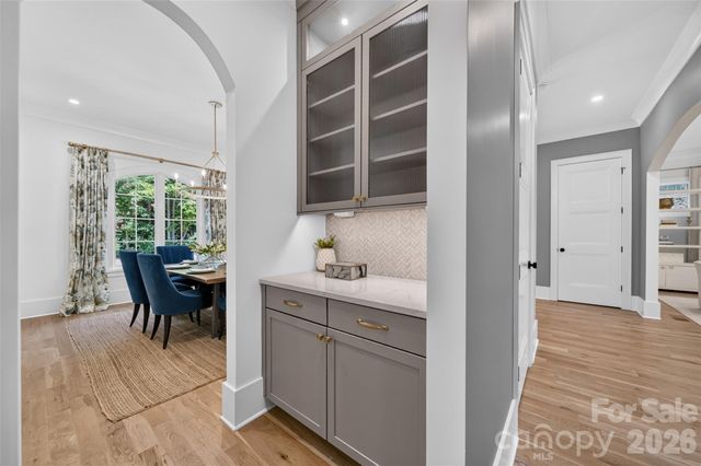 6006 Old Providence Lane, Charlotte, NC 28226