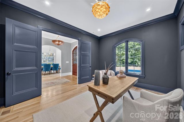 6006 Old Providence Lane, Charlotte, NC 28226