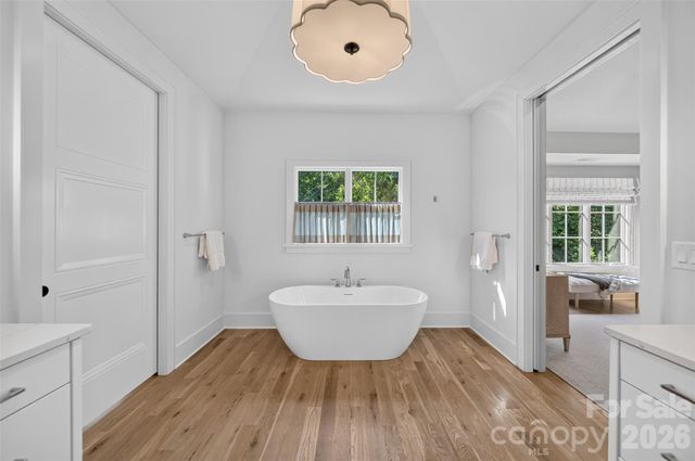 6006 Old Providence Lane, Charlotte, NC 28226
