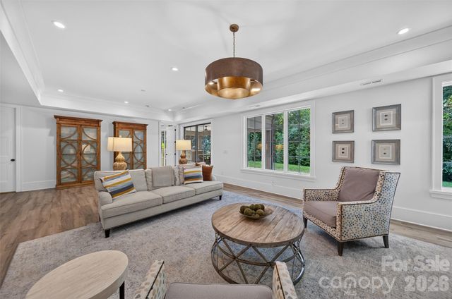 6006 Old Providence Lane, Charlotte, NC 28226