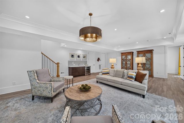 6006 Old Providence Lane, Charlotte, NC 28226