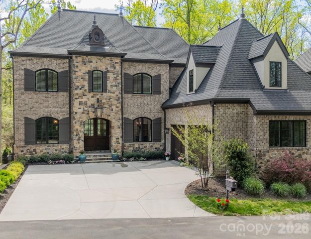 6006 Old Providence Lane, Charlotte, NC 28226