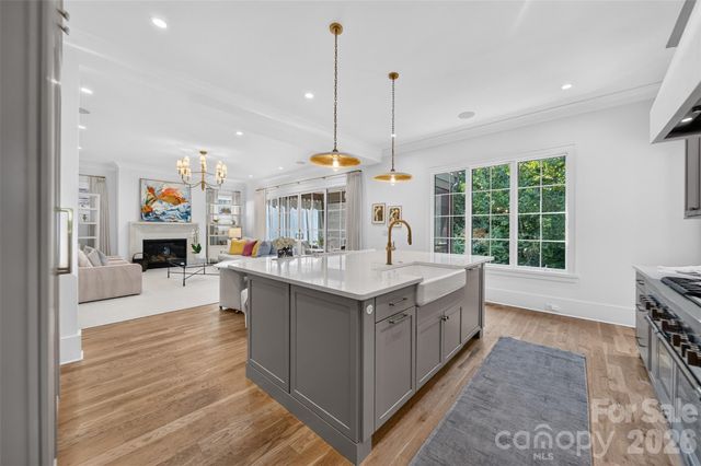6006 Old Providence Lane, Charlotte, NC 28226