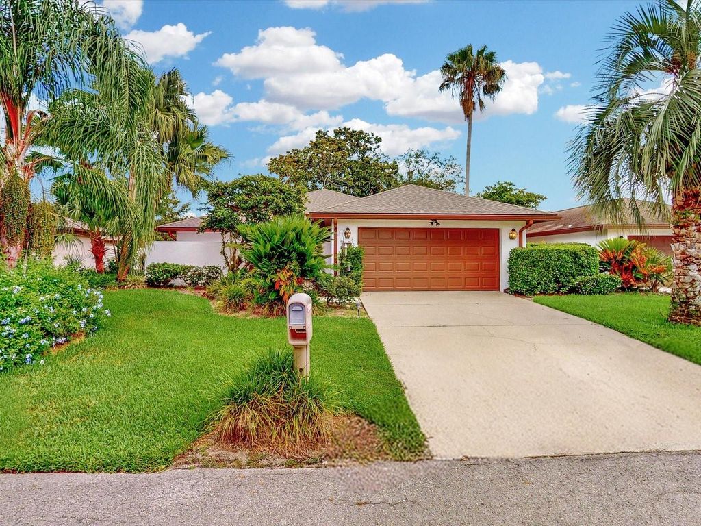 9 ABBEY COURT, Haines City, FL 33844