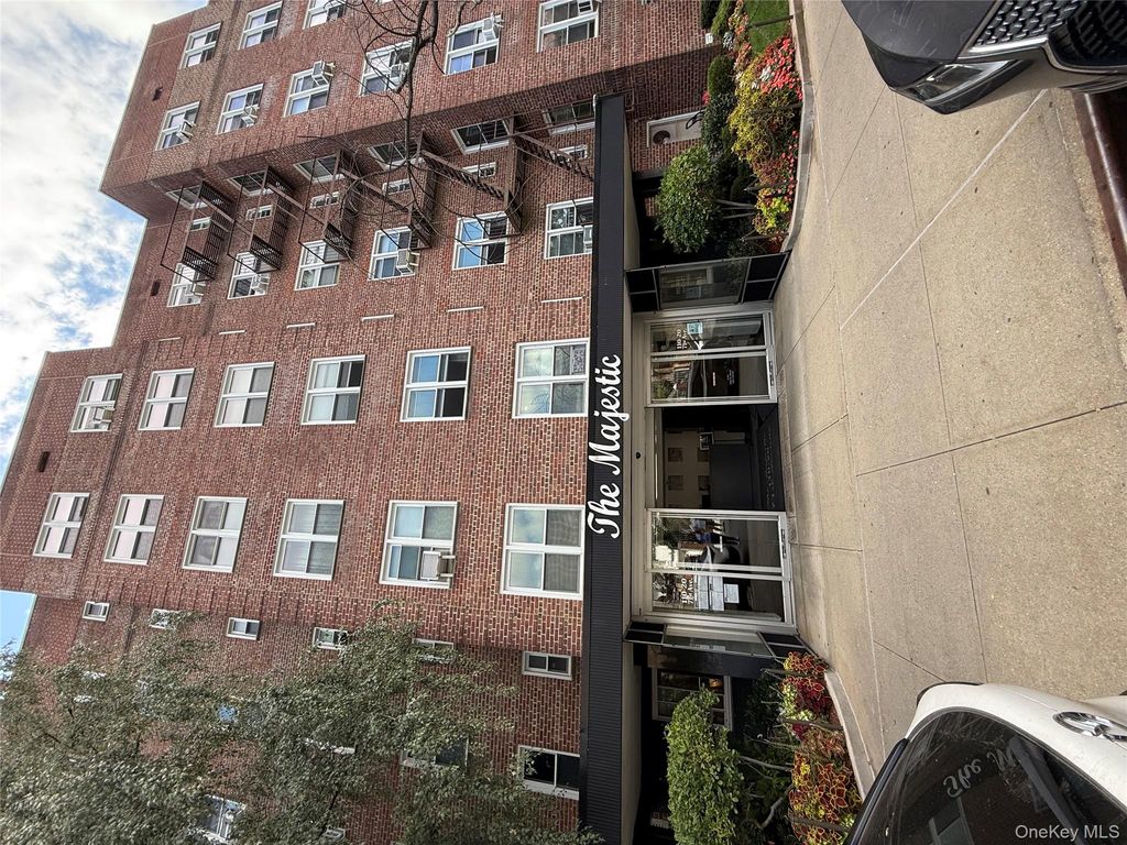 11020 71st Avenue 319, Forest Hills, NY 11375