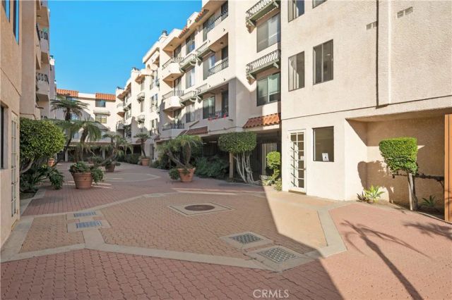 28006 S Western 267, San Pedro, CA 90732