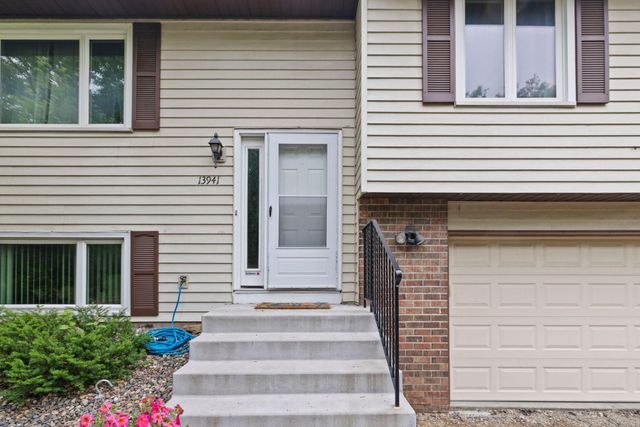 13941 Herald Court, Apple Valley, MN 55124