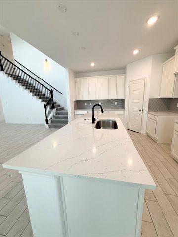 2506 Shallow Lake Lane, Iowa Colony, TX 77583