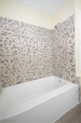 279 Southeast Avenue, Tallmadge, OH 44278