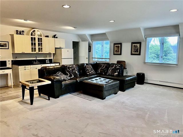 1865 Elm Street, Stratford, CT 06615