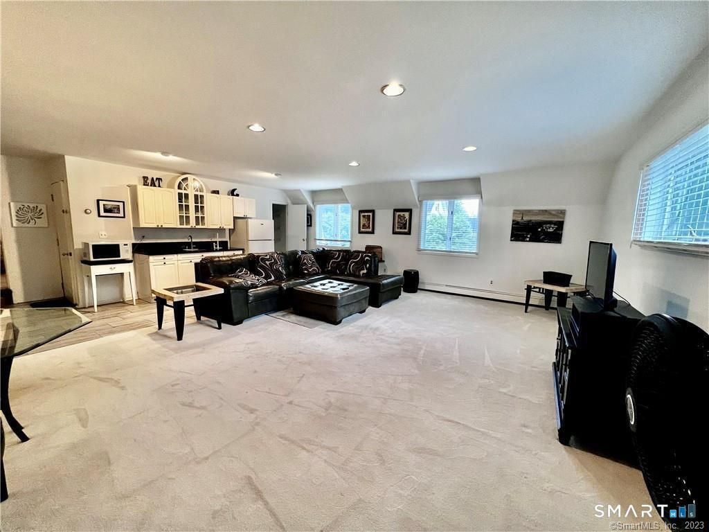 1865 Elm Street, Stratford, CT 06615