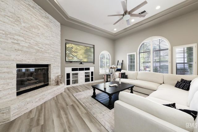 15710 Black Hawk Avenue, Bakersfield, CA 93314