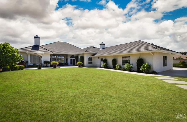 15710 Black Hawk Avenue, Bakersfield, CA 93314