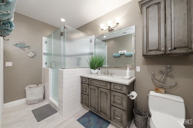 15710 Black Hawk Avenue, Bakersfield, CA 93314