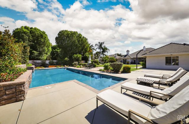 15710 Black Hawk Avenue, Bakersfield, CA 93314