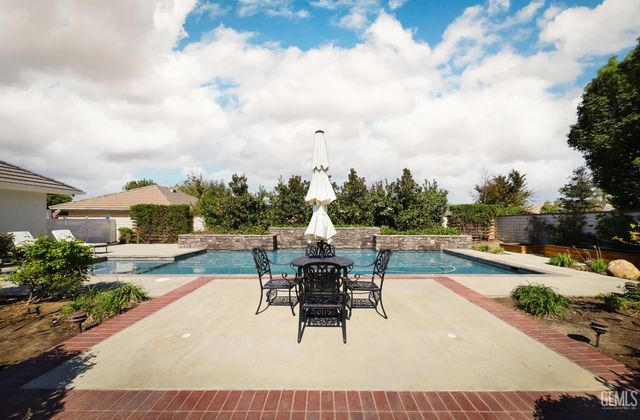 15710 Black Hawk Avenue, Bakersfield, CA 93314